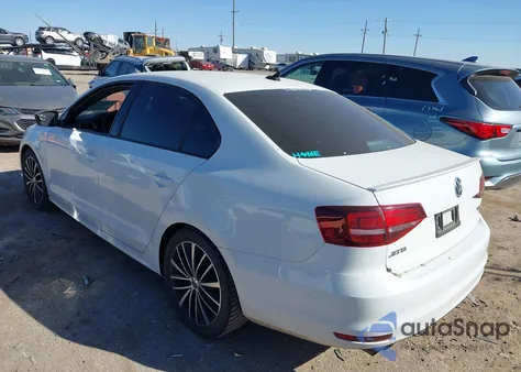 2016 Volkswagen Jetta 1.8T Sport из США, поврежденный, VIN 3VWD17AJ7GM283306